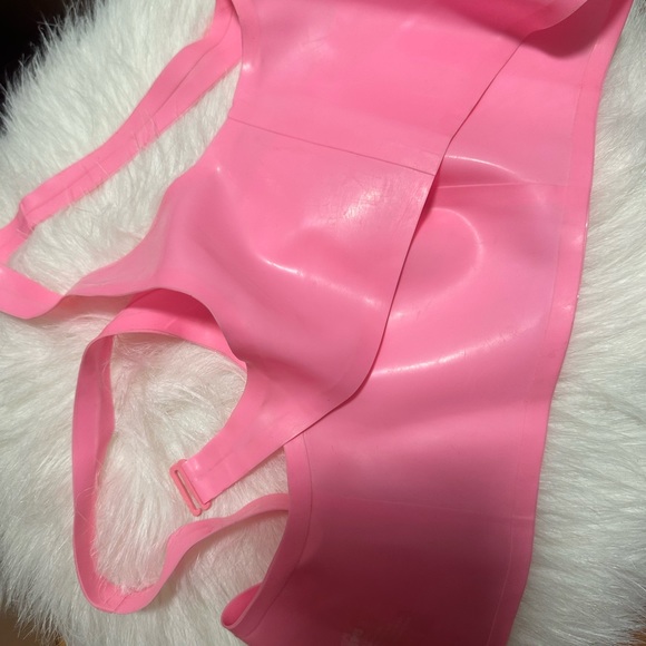 Skims Latex Scoop Neck Bralette Sz SMALL in Neon Blush - Picture 7 of 9